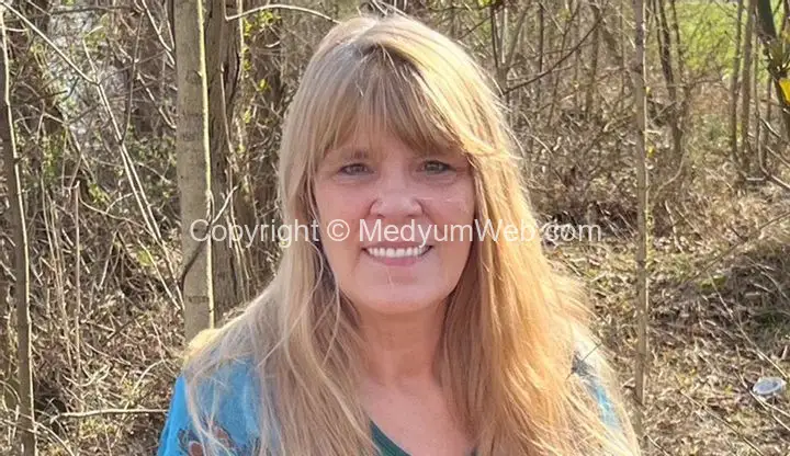 Biel Mett Medyum Zümrüt